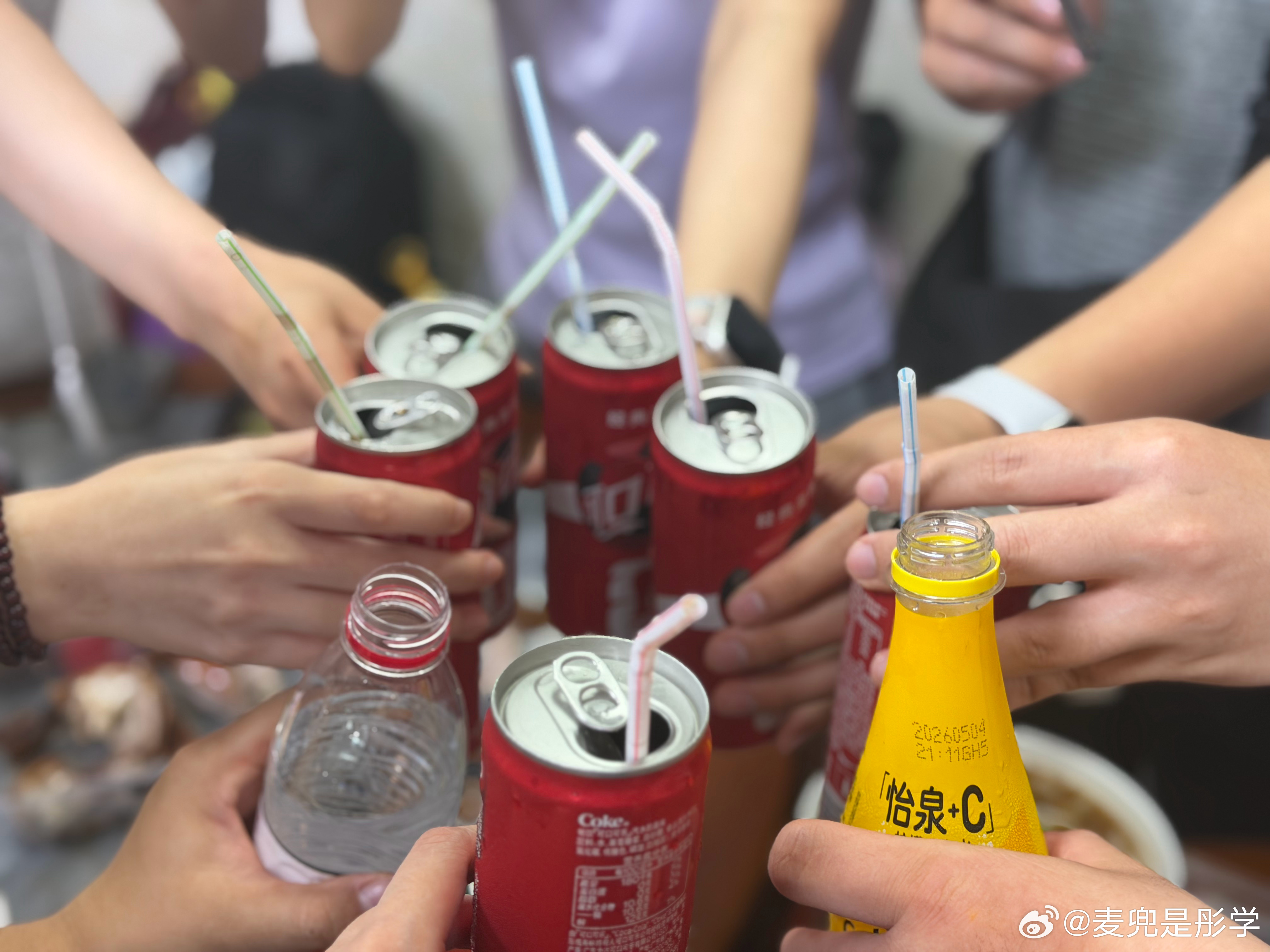 毛晓彤  姐辛苦啦，干杯🍻