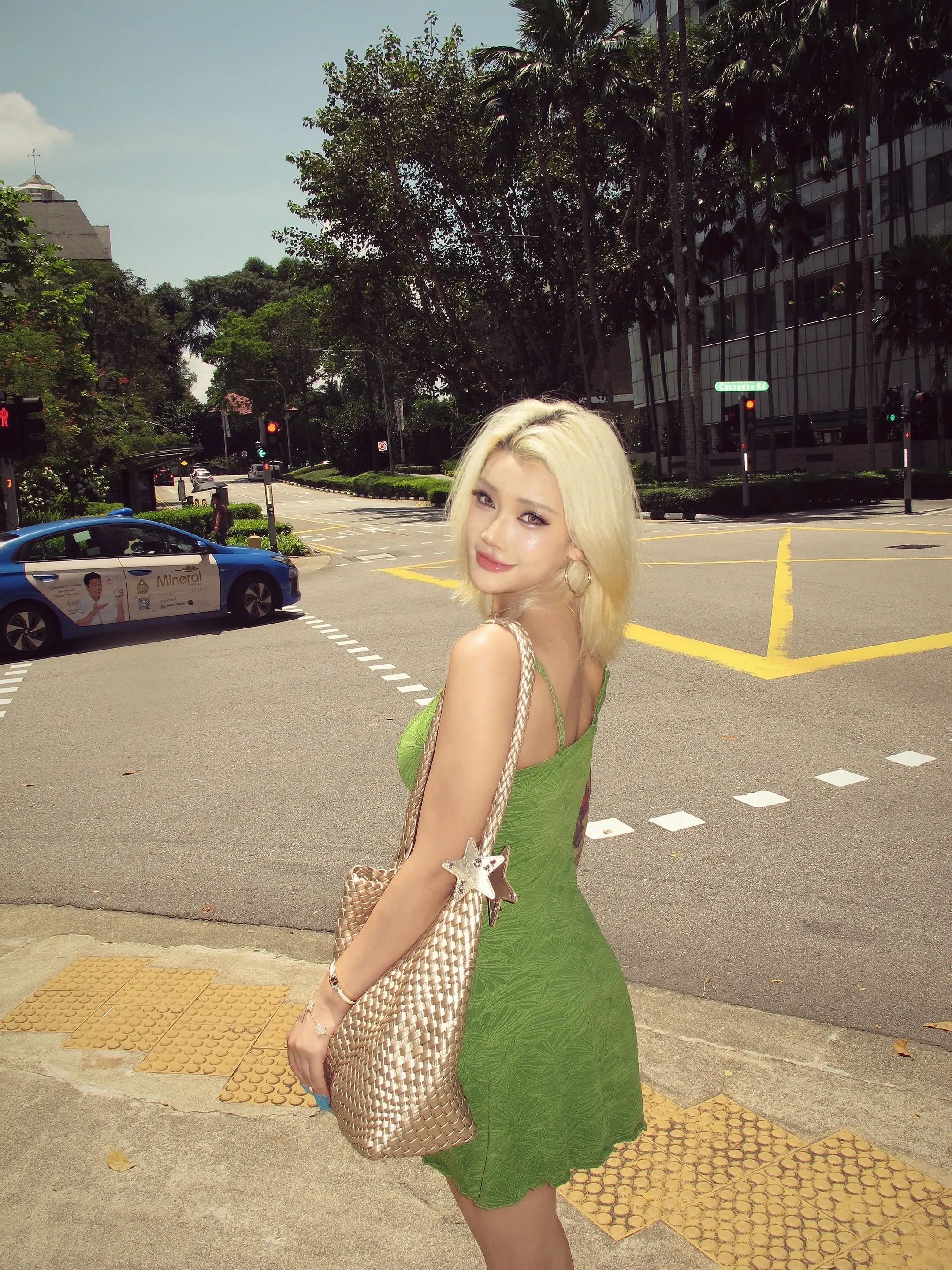 我不需要你改变了 我会找到一个真正爱我的人