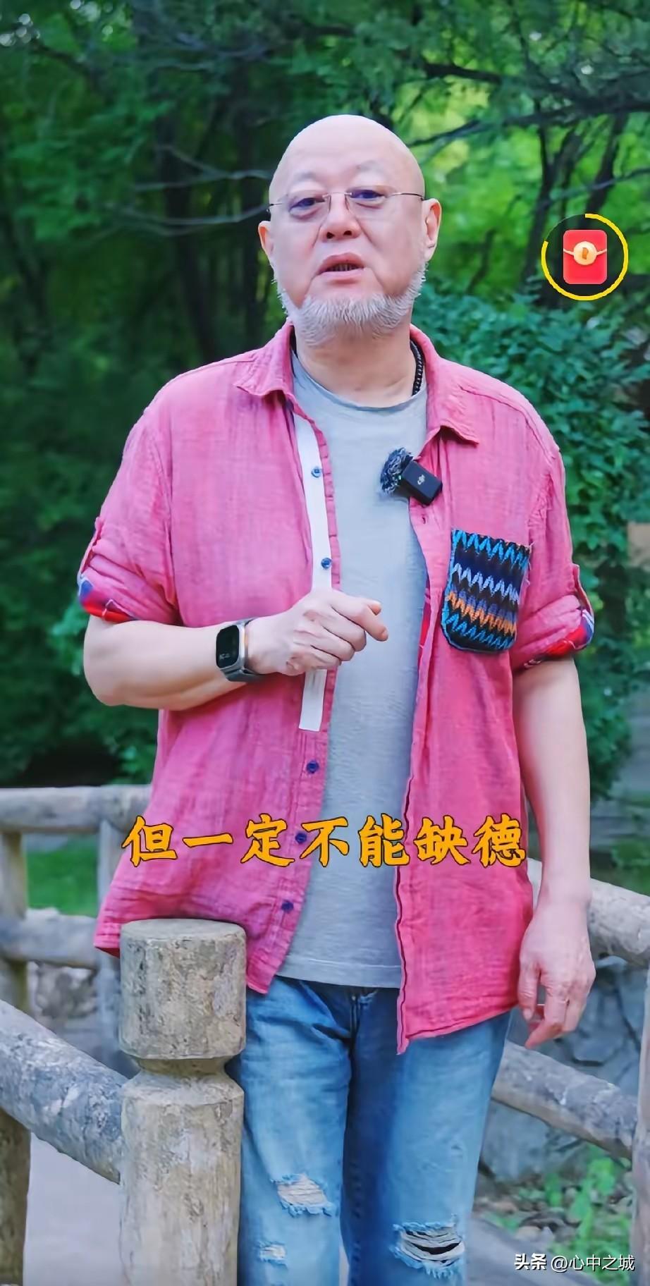 本来挺同情霍尊的，年纪轻轻，有才华，音乐走国风路子也正，小青年谈谈恋爱分个手也正