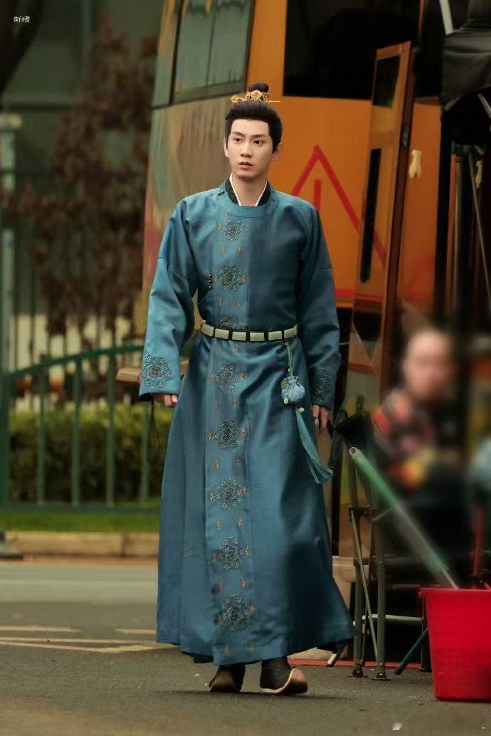 御赐小仵作2回归官宣  盼星星盼月亮，小仵作2终于来了！从路透就开始心动，现在官
