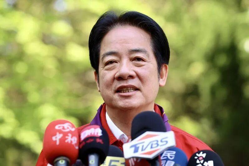 赖清德竟然扬言：“台湾人不是中国人”。结果高志凯教授直接怒怼：“如果你不是中国人