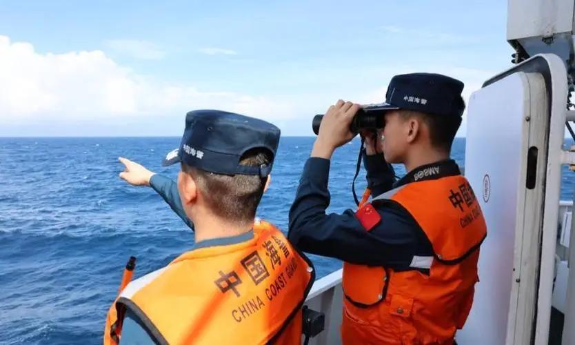 9月27日新华社一条短消息刷屏，南部战区在黄岩岛周边海空域有大动作：海空联合实战