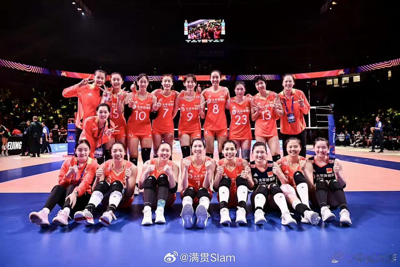 女排[超话]2025世界女排联赛 中国女排3-2多米尼加中国女排3比2多米尼加女