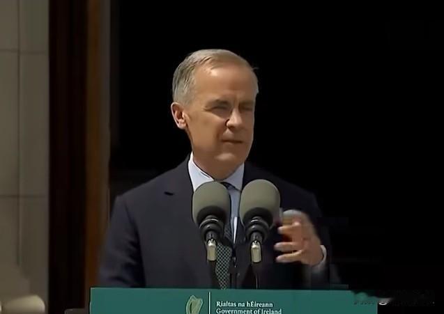 在与爱尔兰总理米歇尔·马丁的联合发布会上，加拿大总理马克·卡尼被问及美国是否还能
