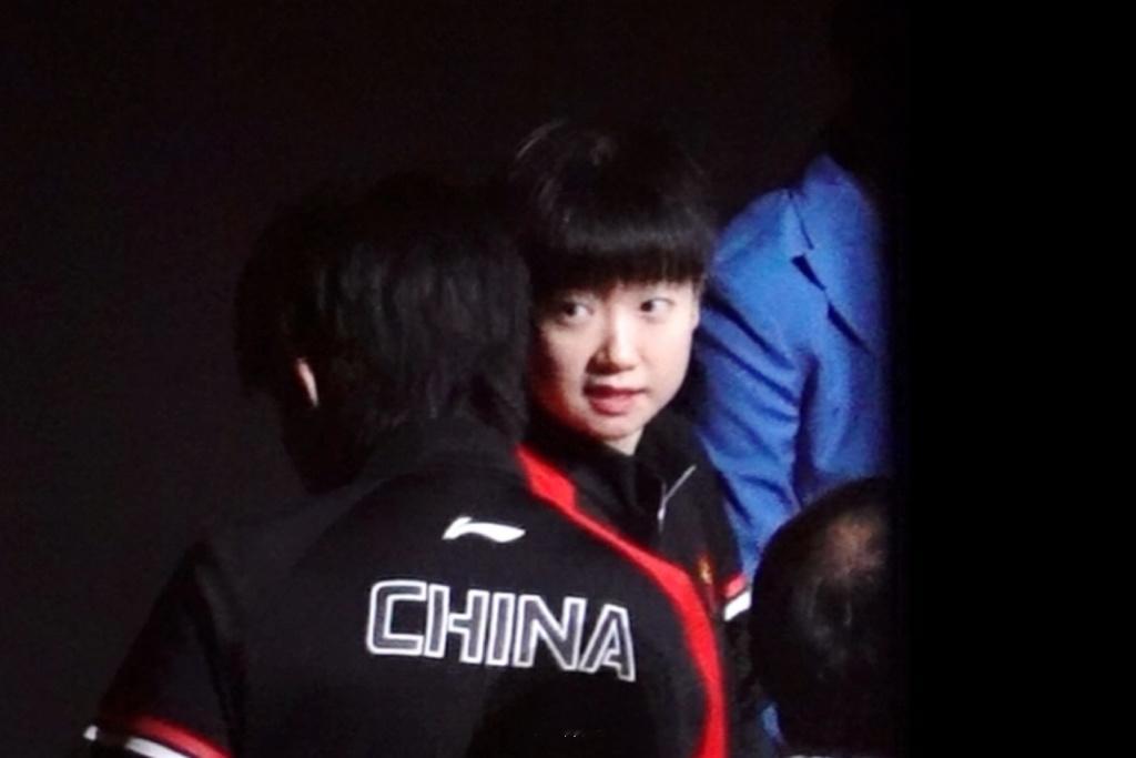 孙颖莎请这样看我🥺 