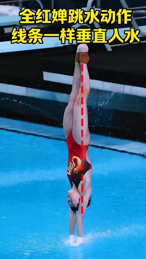中国跳水冠军年龄小是多种因素共同作用的结果。在天赋方面，如全红婵，14 岁就在奥