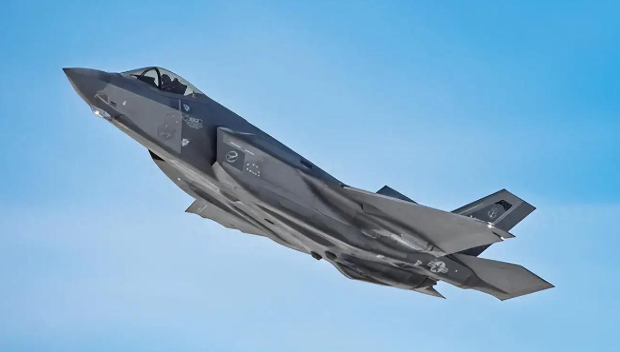 美军在日搞大动作！48 架 F-35A 入驻三泽基地

据《新闻周刊》报道，美军