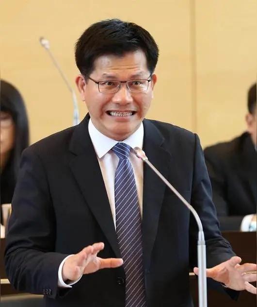 “迷之自信”——林佳龙叫嚣“台美共管中国”！家务事嘛，商量着来就好了，非要跑去认