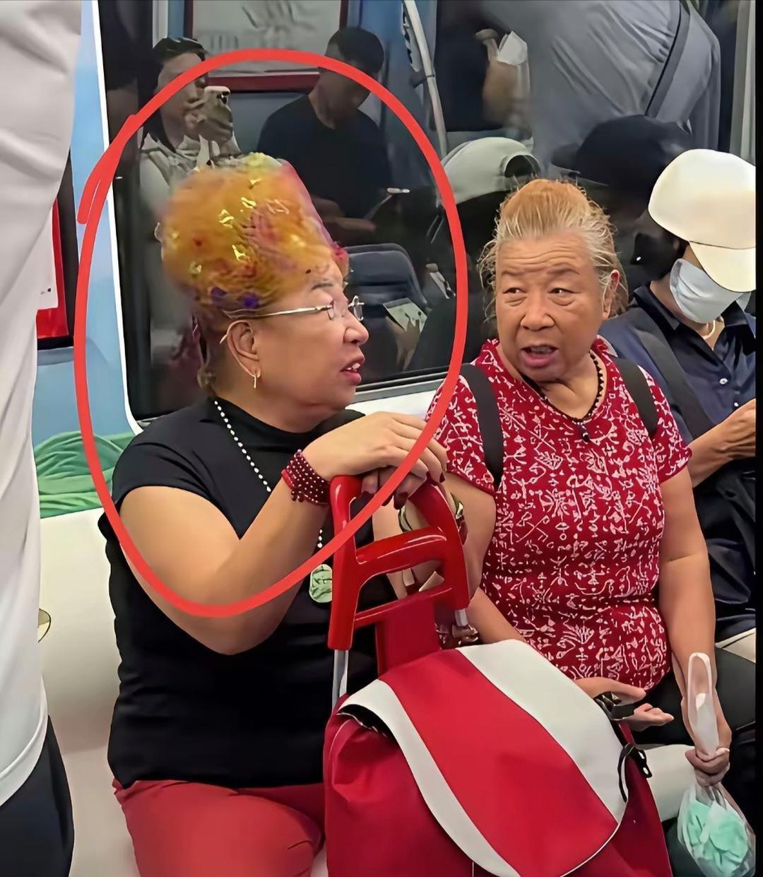 以你的判断，两位大妈是哪里人？