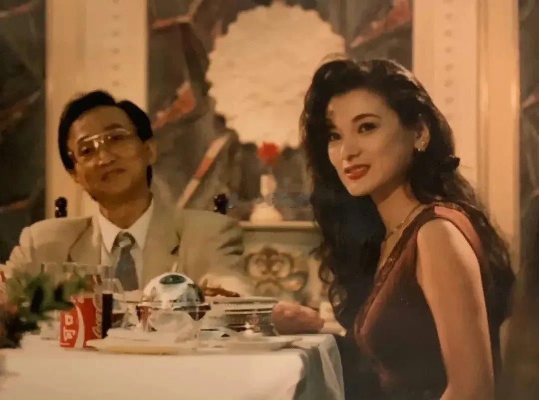 巨蟹座的人以细腻和善解人意而闻名。他们总是能够深刻地理解他人的感受，尽力为他人着