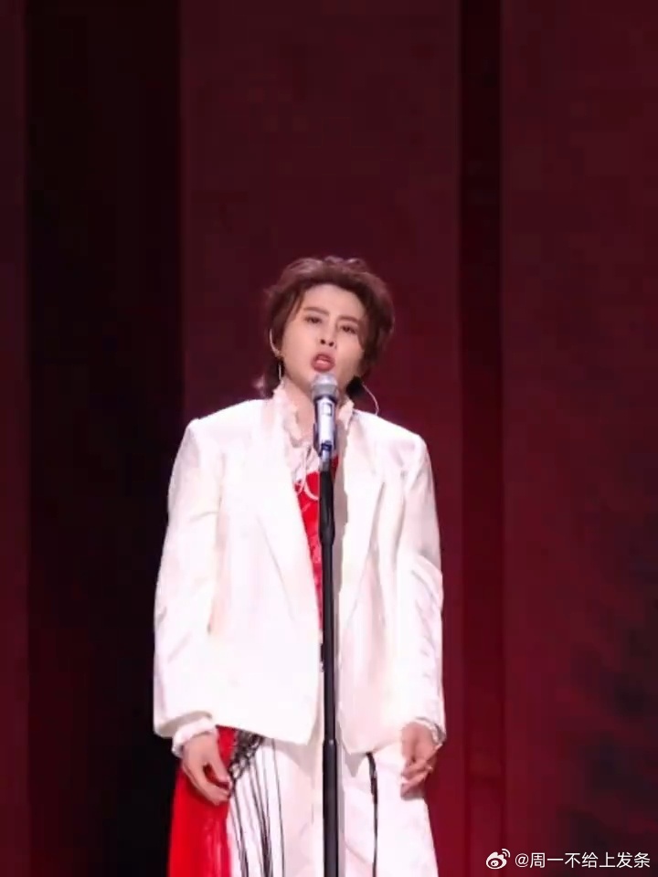 王濛 我爱你中国乘风初舞台直播 王濛初舞台超燃！将“我的眼睛就是尺”融入《我爱你