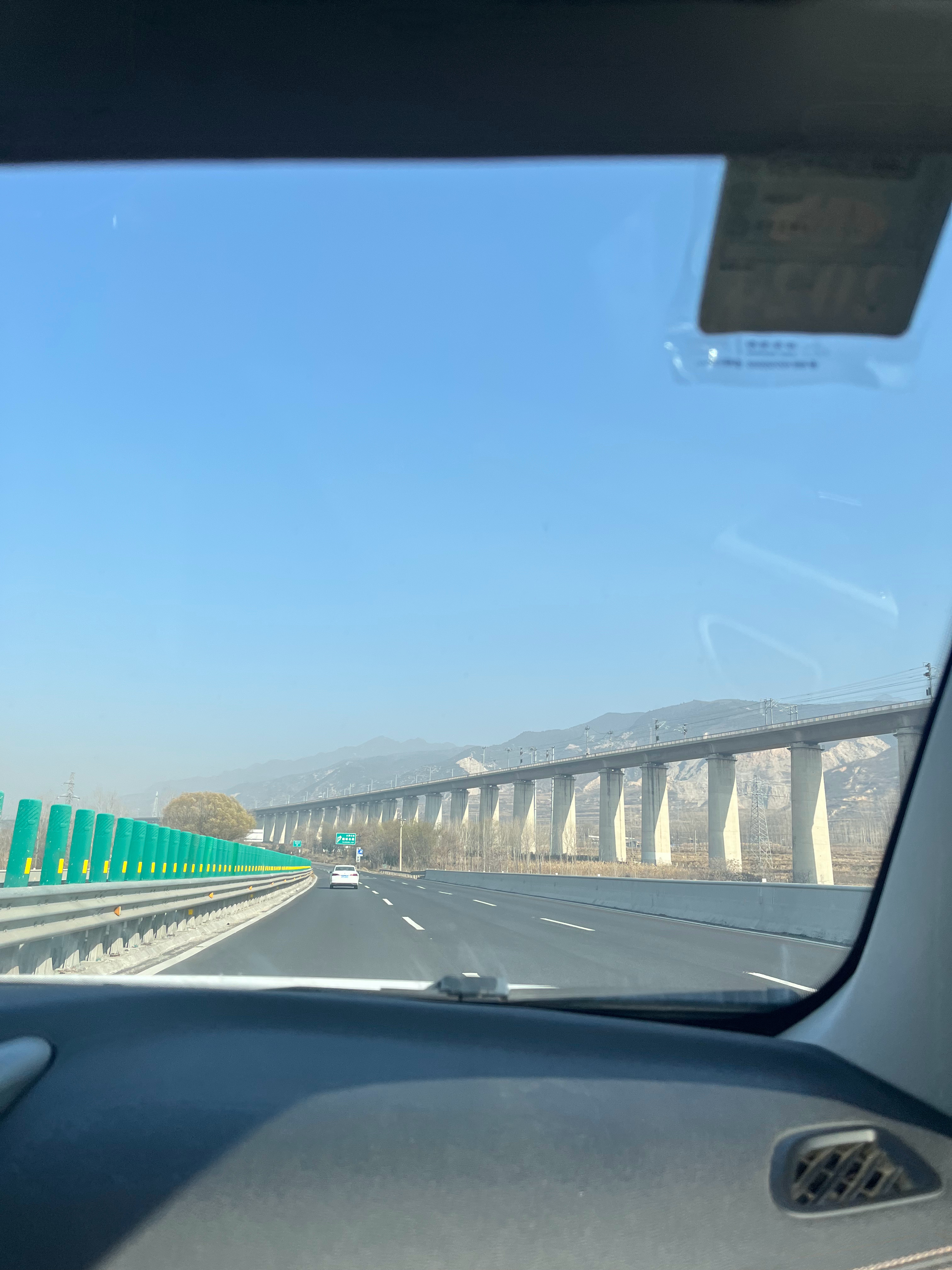 返京了兄弟们。 