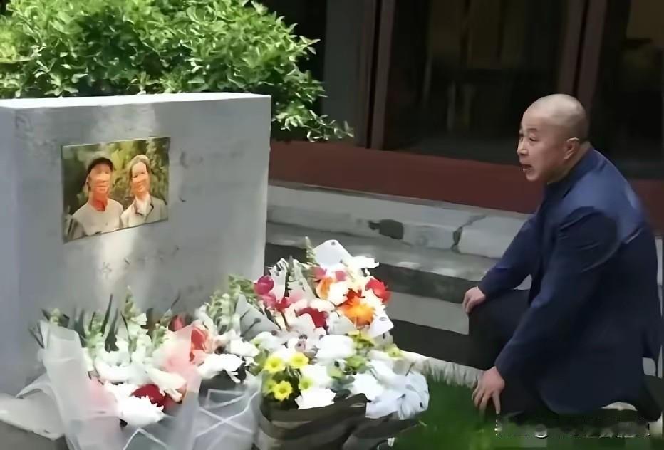2020年4月，粟裕大将长孙粟志军来到江苏溧阳水西村新四军江南指挥部纪念馆，为爷