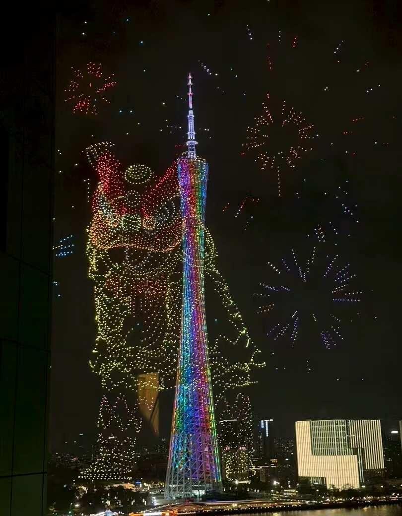 住在这，下楼就能看醒狮
5.19全国旅游日，广州又是最靓的仔。今晚盛大开幕，醒狮