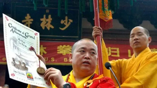 释永信作为少林寺方丈，在任期间对少林寺的发展做出了巨大贡献，带动了旅游行业和当地