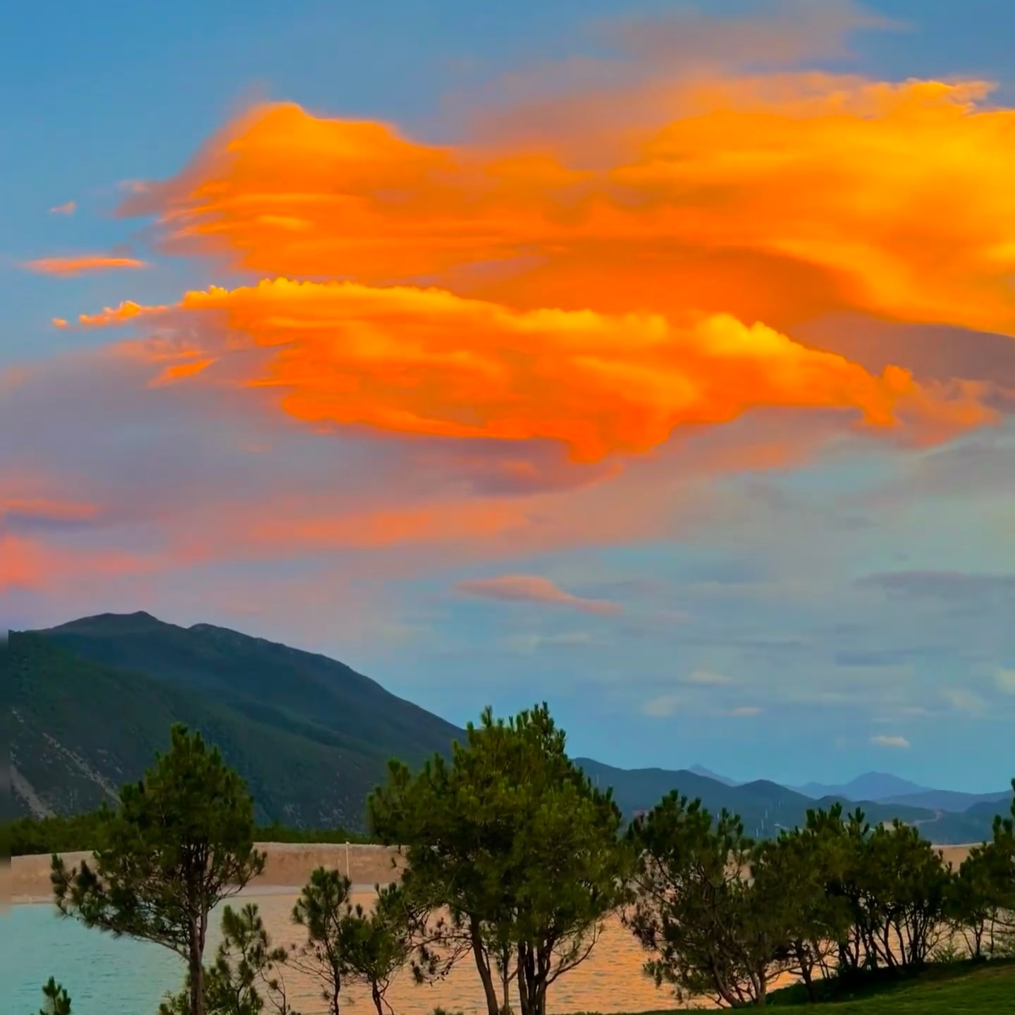 𝒊𝒏 𝒔𝒚𝒏𝒄 ⛅️ིྀ“风遇山止，船到岸停” 