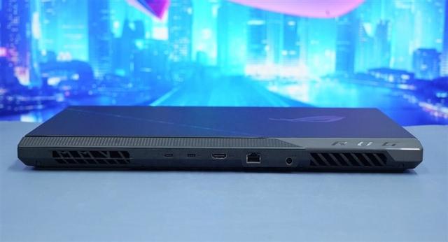 AMD锐龙9 7945HX3D游戏本首发评测：i9-14980HX来了也不一定能赢