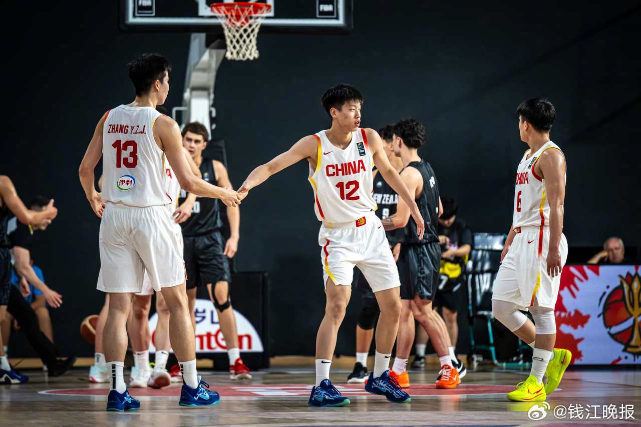 【#U17男篮世界杯中国队大逆转#】在北京时间7月4日晚进行的一场U17男篮世界