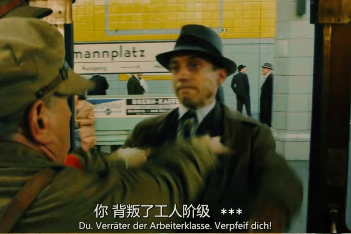 我只看到一对用尽全力托举女儿的父母和一个全力以赴回报父母的女孩时代真是变了 靠自