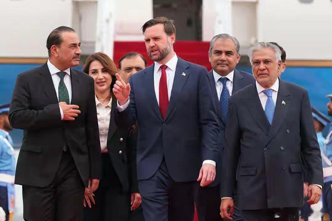 首轮谈判开始，美方划下红线，不准中方靠近伊朗，以总理迎来审判4月11日，巴基斯坦