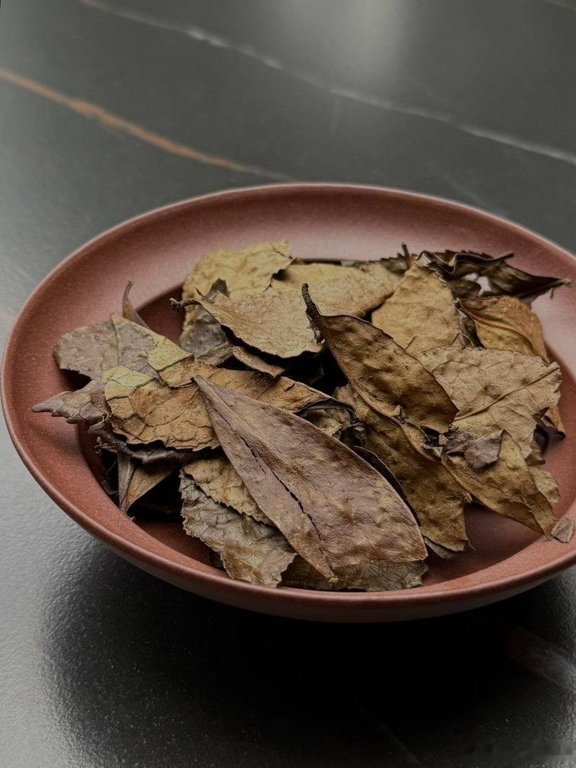 六堡茶原种老茶婆，在六堡镇喝到30年陈期原种老茶婆把我惊到了，糯香、药香，茶汤油