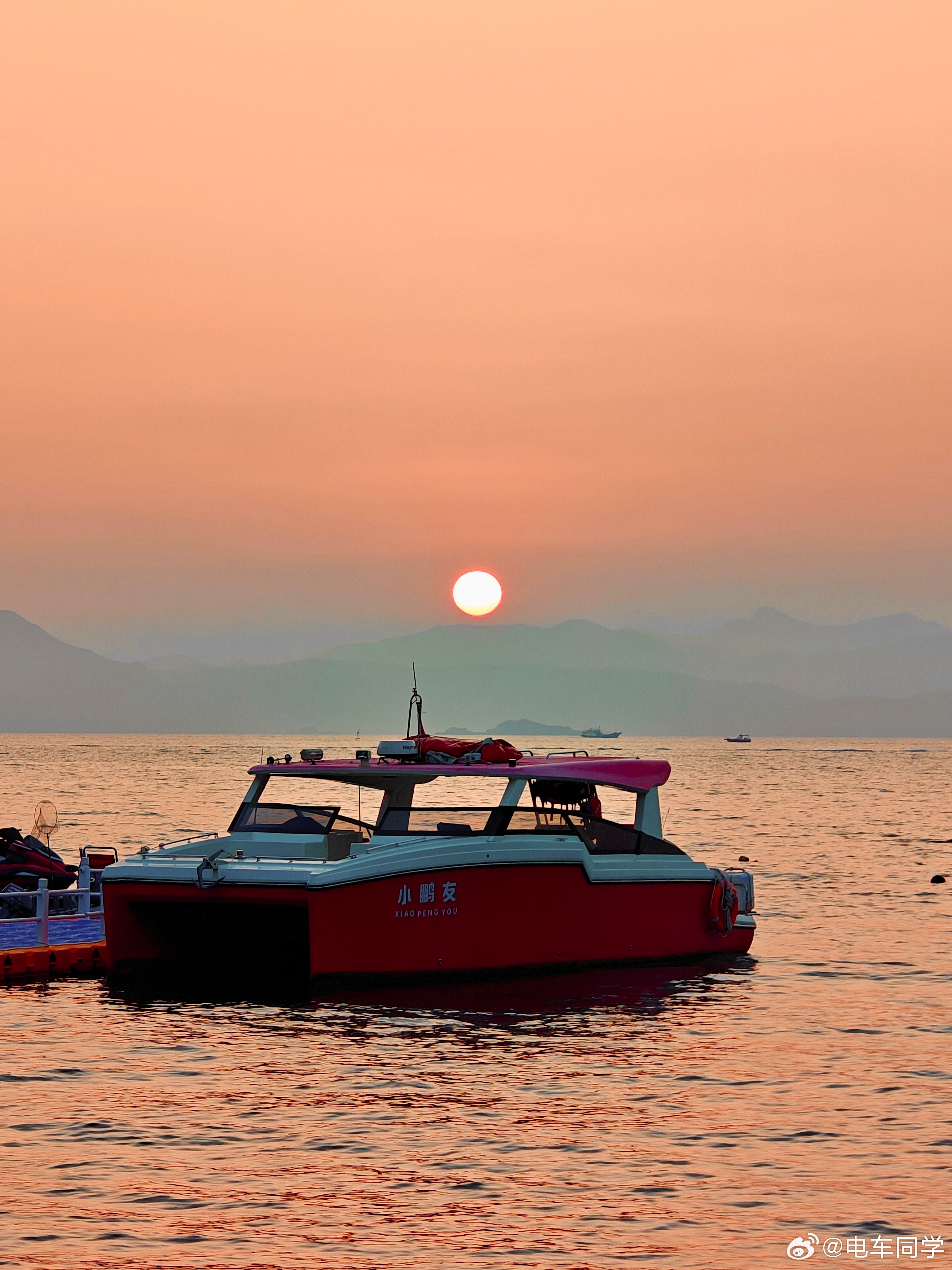 是哪位小鹏车主的游艇吗？电车同学随便聊