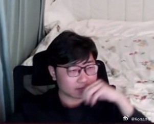 枫哥：现在有很多人讨厌雕哥，雕哥现在很委屈，他现在的心情我能理解一点。他最大的问