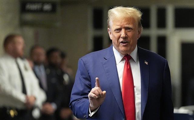 美伊谈崩当天，特朗普送中国一句话，提醒中国别惹“大麻烦”上身。

伊斯兰堡的门一