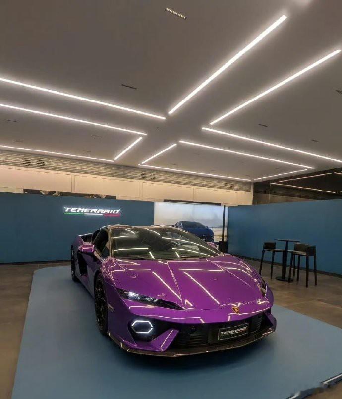 新年新气象，紫色Lamborghini Temerario，寓意八方来财，紫气东