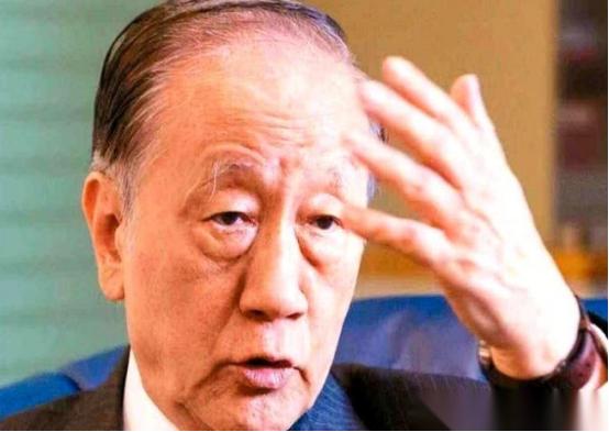 可怕的根本不是打不打，而是再这么拖下去，对面连你是谁都不知道了。
课本一改，媒体