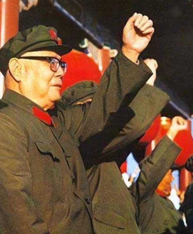 1970年，孔从洲去湘潭出差，在招待所偶然看到被分配的叶剑英独自一人在角落默默吃