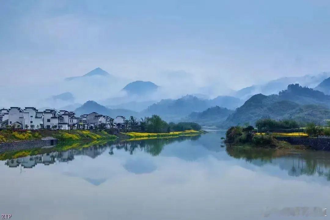 春天婺源，春雨绵绵，一夜间烟雨入了江南，山水如同墨染～ 