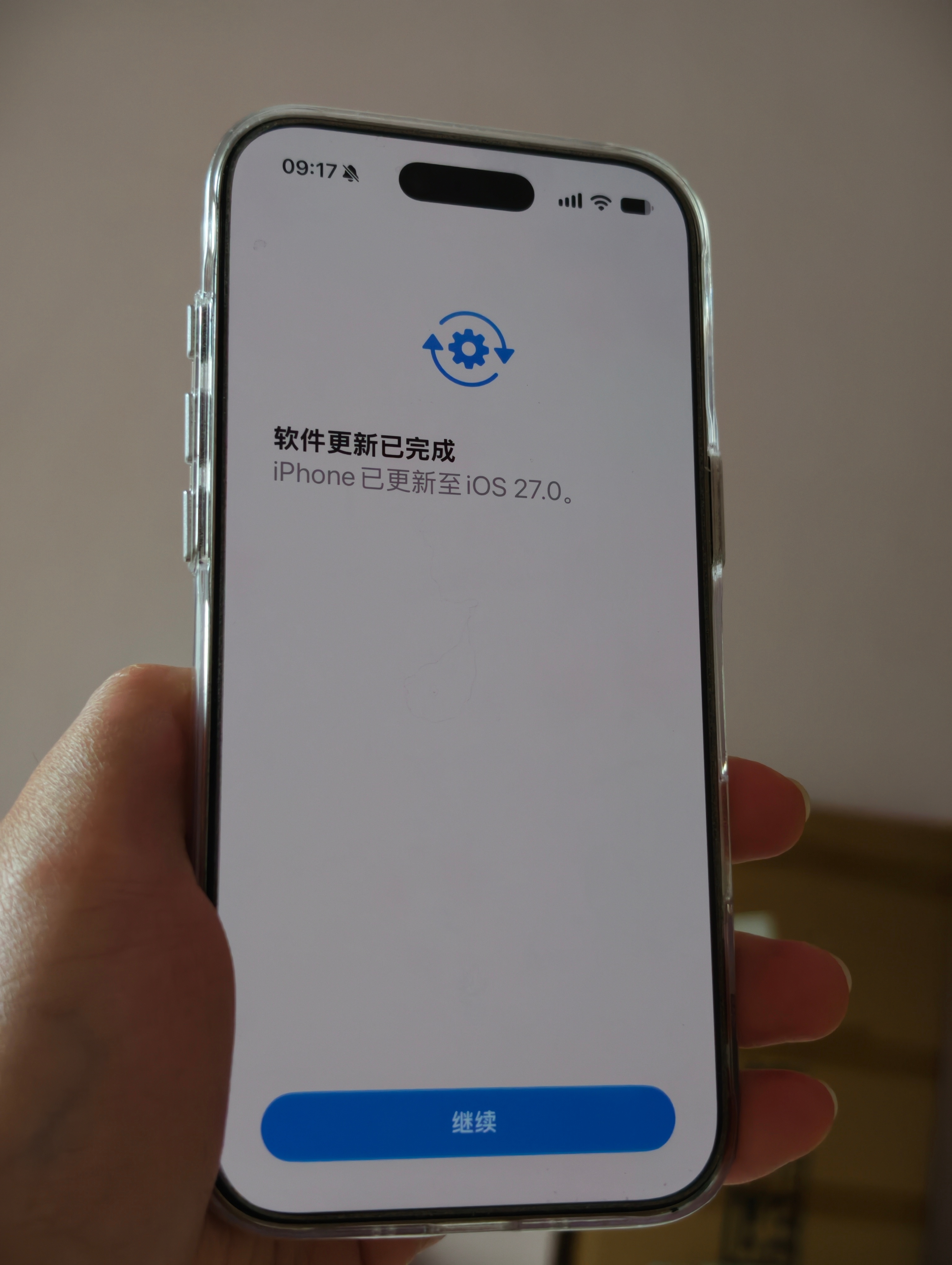 iOS27不犹豫，iPhone14 Pro及以上的都果断升级就好。这是我近几年用