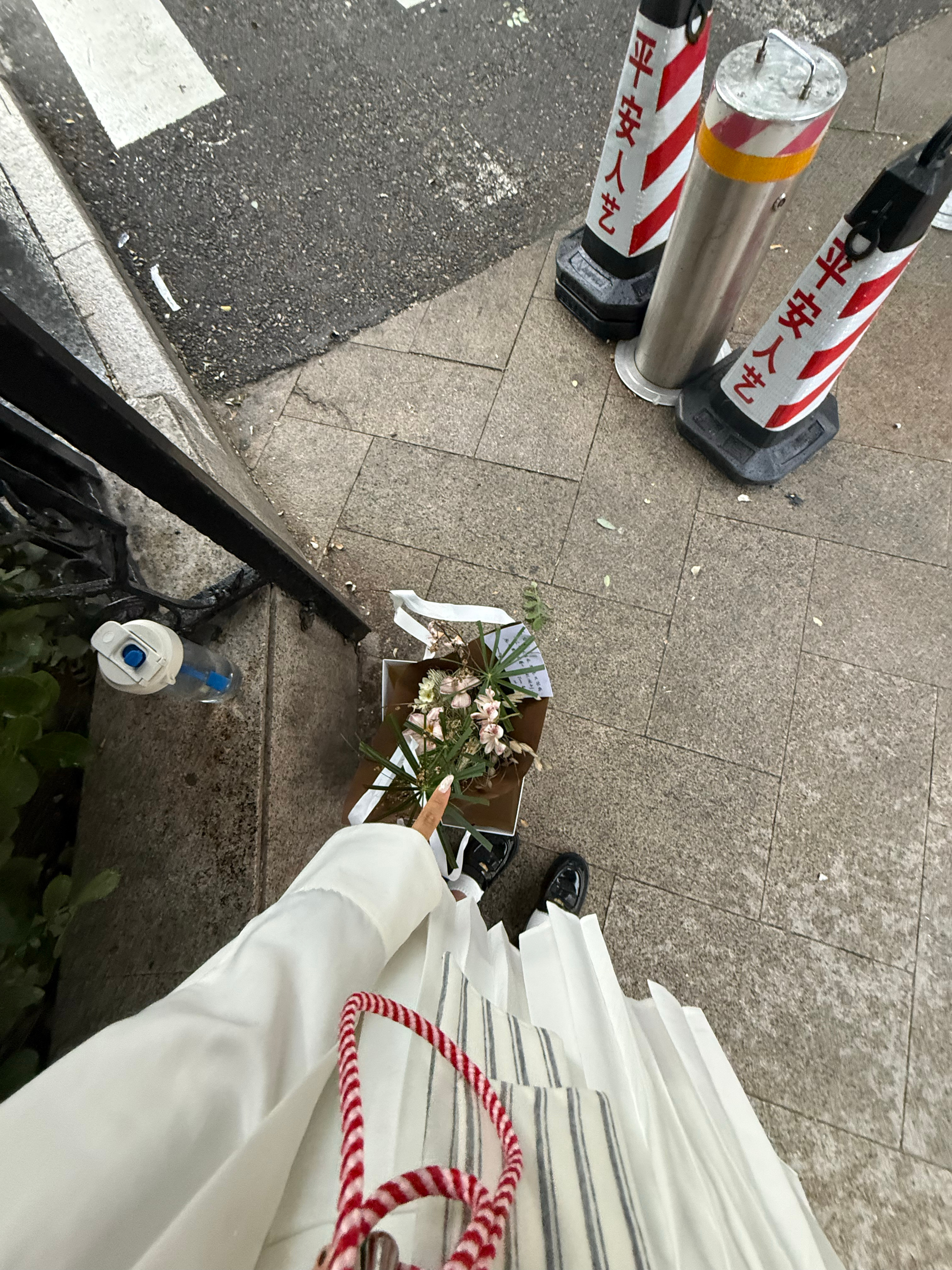 瓢泼大盆吗？我开船来的。 