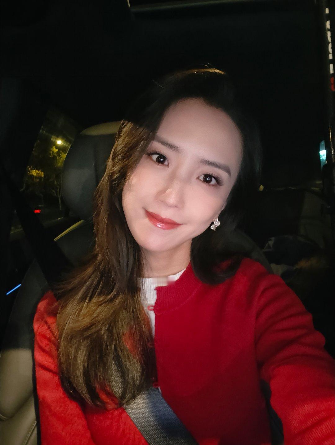 今日份超早开工，我要去看日出 原来这世上浪漫的人这么多，曲院风荷停车场停满了，隔