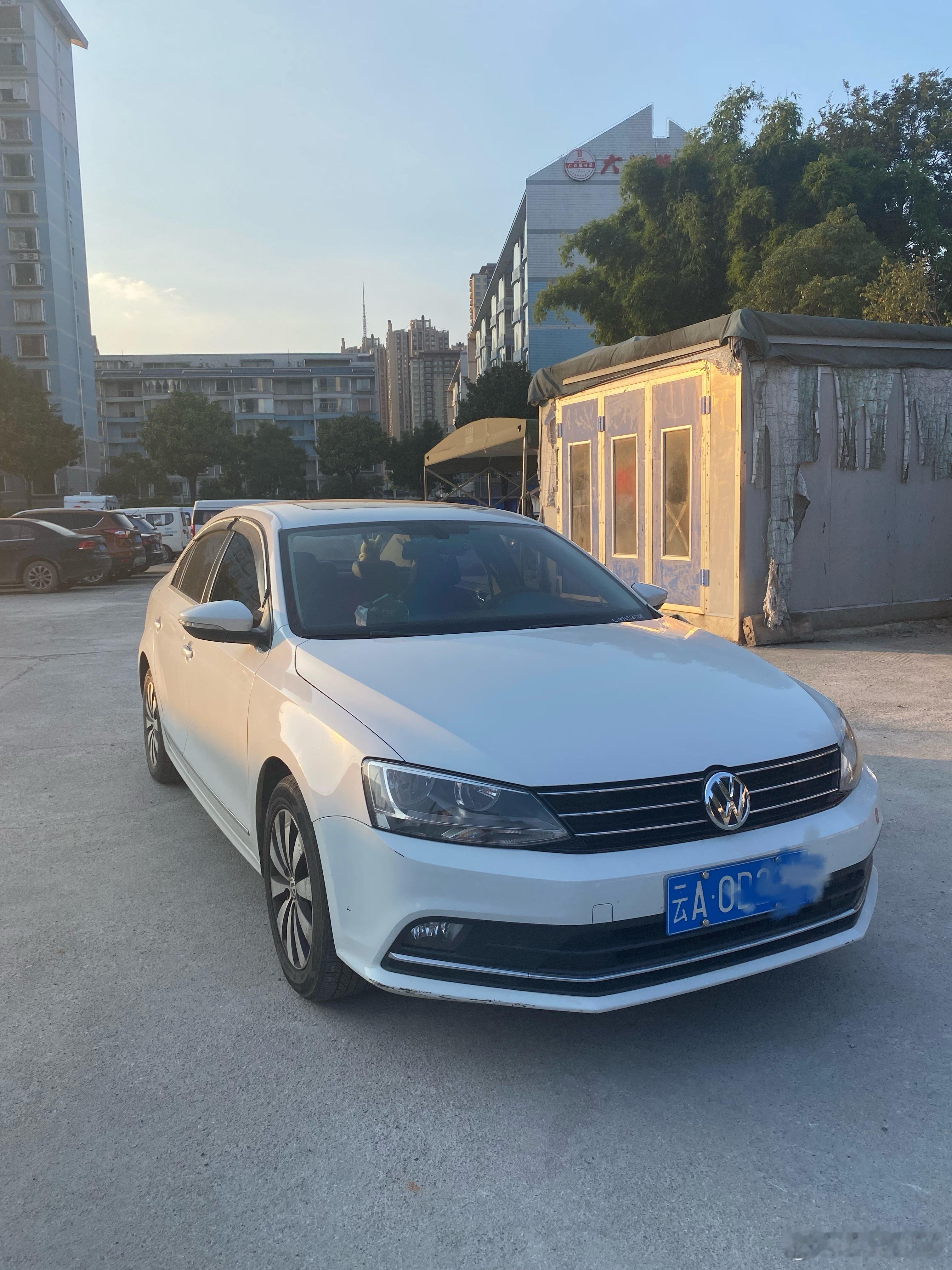 作为真实的大众车主，我来说说什么才是真正的大众，我是18年的一汽大众速腾，首先不