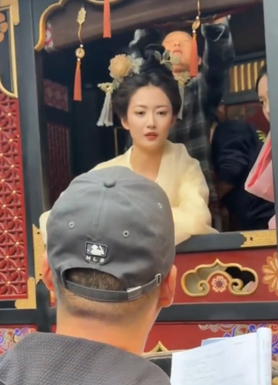 于正直播晒陈钰琪金吾不禁造型咱就是说，于正这波不藏着掖着！直播晒陈钰琪新剧造型，