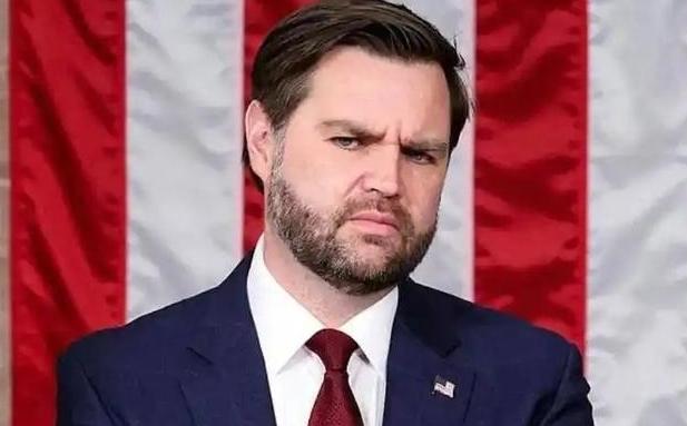 美国政坛可能要出大事了，我感觉万斯大概率要当选总统。他如果真入主白宫，整个美国，
