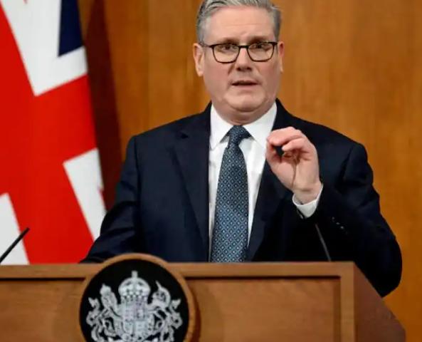 英国这一轮制裁，看似冲着俄罗斯，棍子却实实在在地落到了中国企业头上。
6月22日