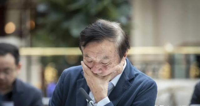 真正卡中国芯片脖子的，不是美国也不是日本，而是国内那些跪着挣快钱的买办集团！很多