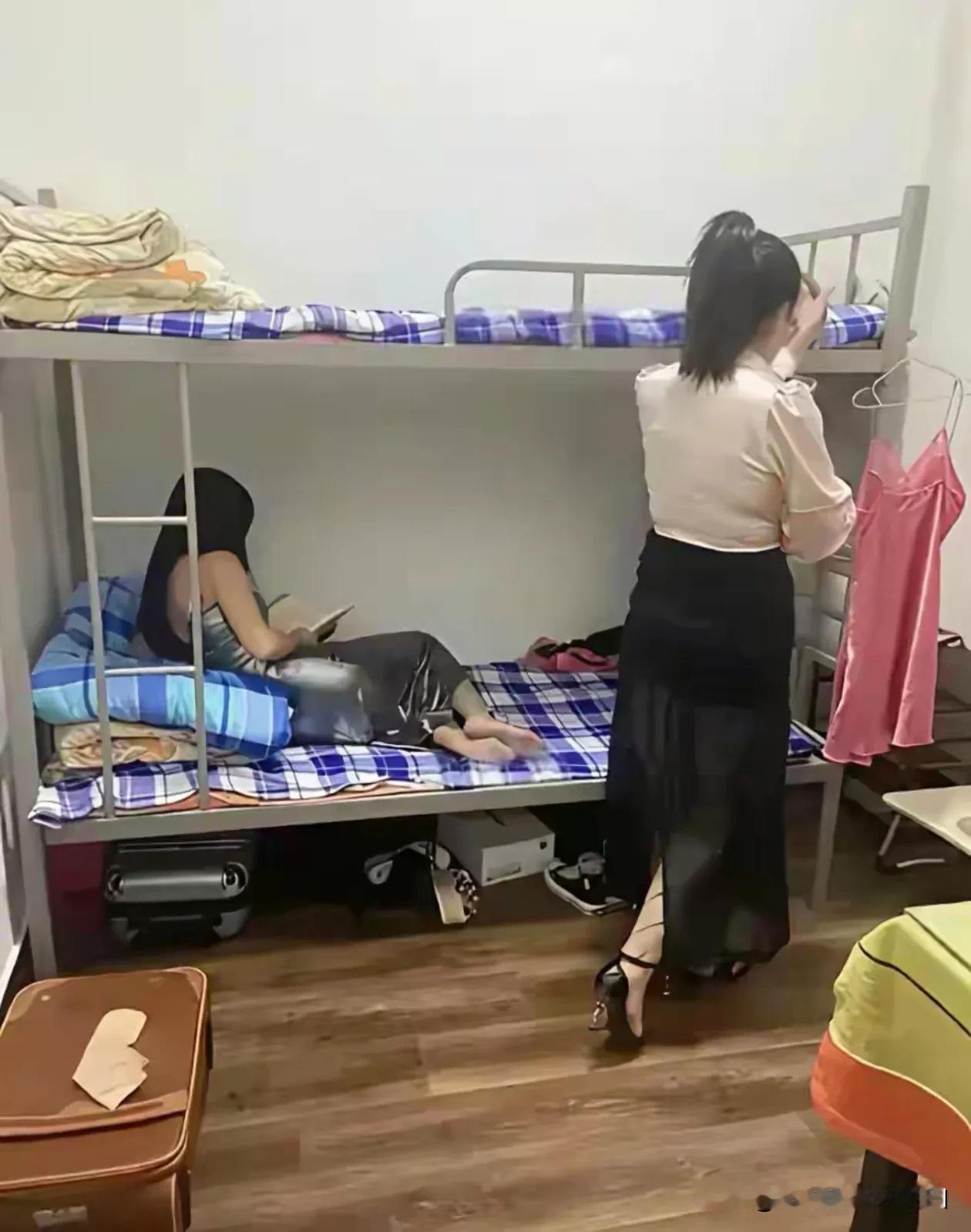 凭你的直觉和经验，这是什么公司的员工宿舍？