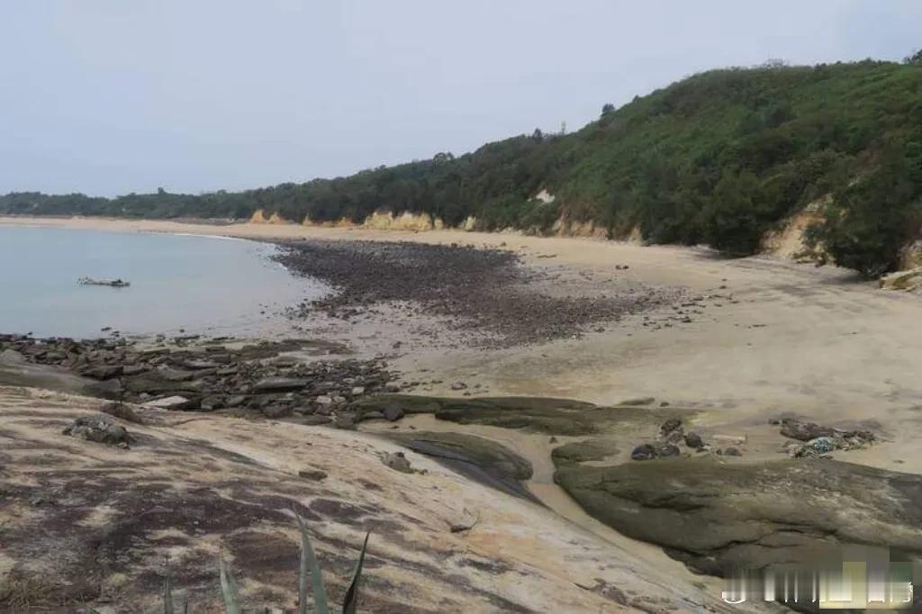 转发网络素材。

谈到金门“禁限制水域”
就忍不住想到“东岗惨案”
大陆多数人知
