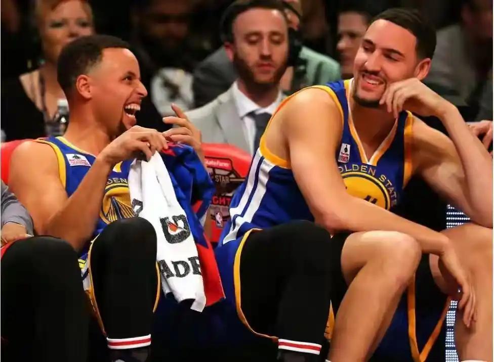 库里无限想念克莱-汤普森，圣诞大战，勇士对话独行侠，库里面对老友，18投6中，三