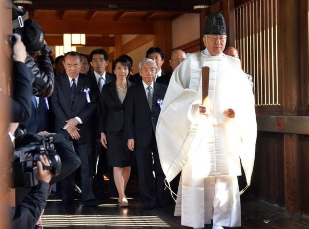 高市早苗今天计划参拜靖国神社】

据日本媒体报道，日本首相高市早苗将于12月26