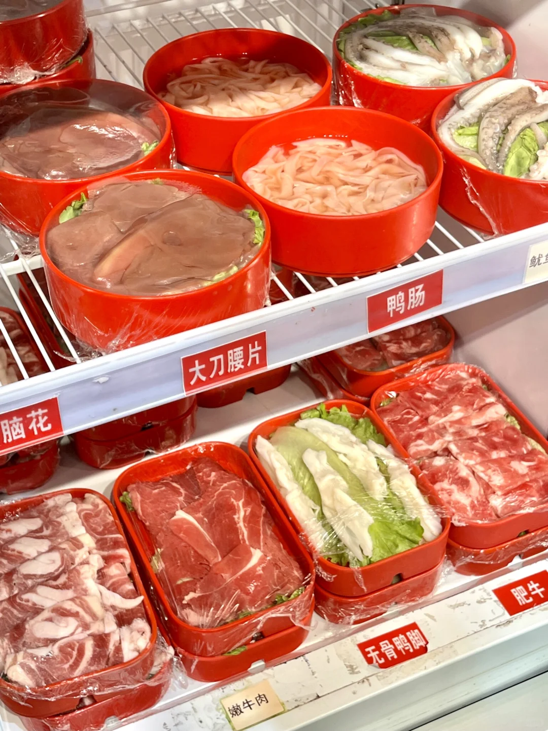 在广州。。比拳头还大的虾滑球。。