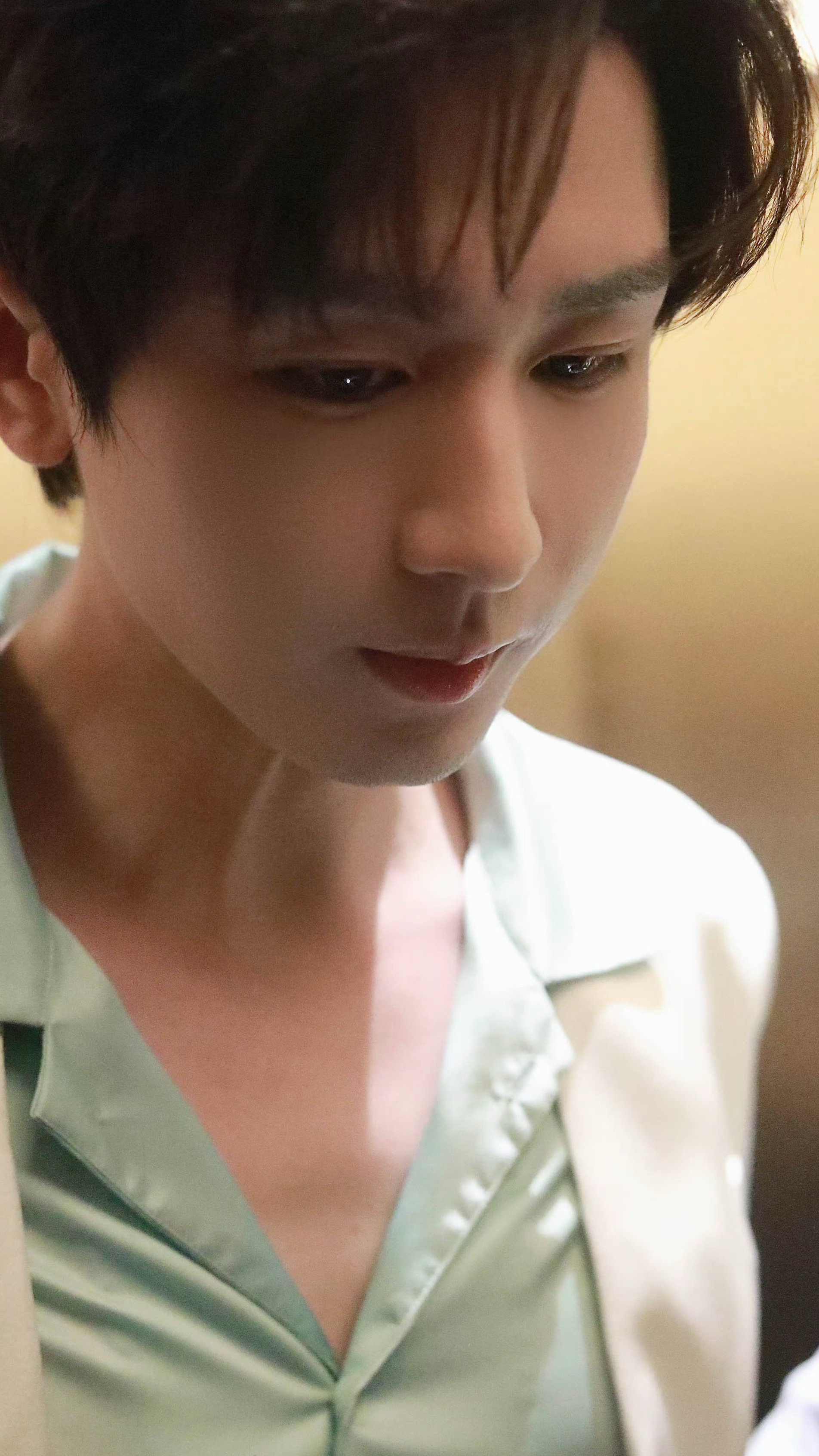 我是你胸口的那颗痣～大早上来吃点好的 是薄荷味的深v淇淇子