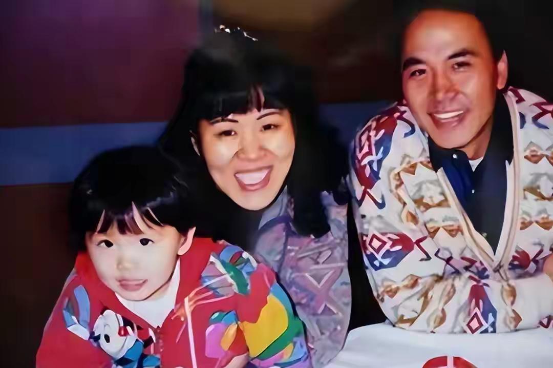 谁能想到，65岁的郎平卸任女排主帅后，没停在过往的功勋簿上，反倒走出了更通透的人