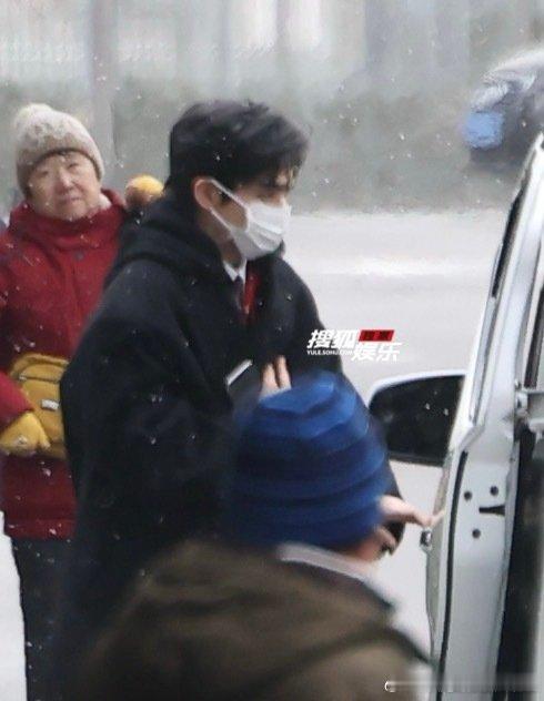 宋威龙央视春晚联排路透宋威龙央视春晚首次联排宋威龙央视春晚首次联排 