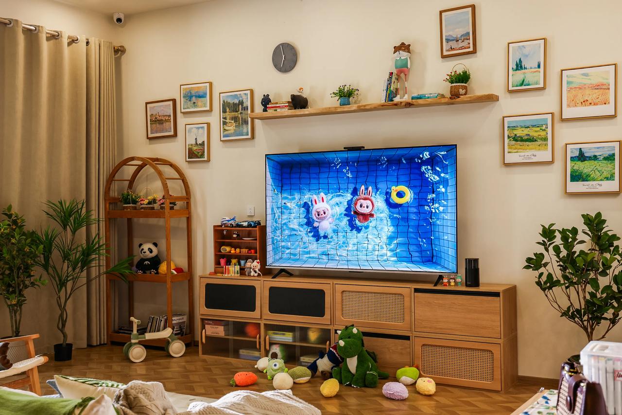 618换电视，就选华为智慧屏 S6。其搭载的266Hz MiniLED鸿鹄画质技