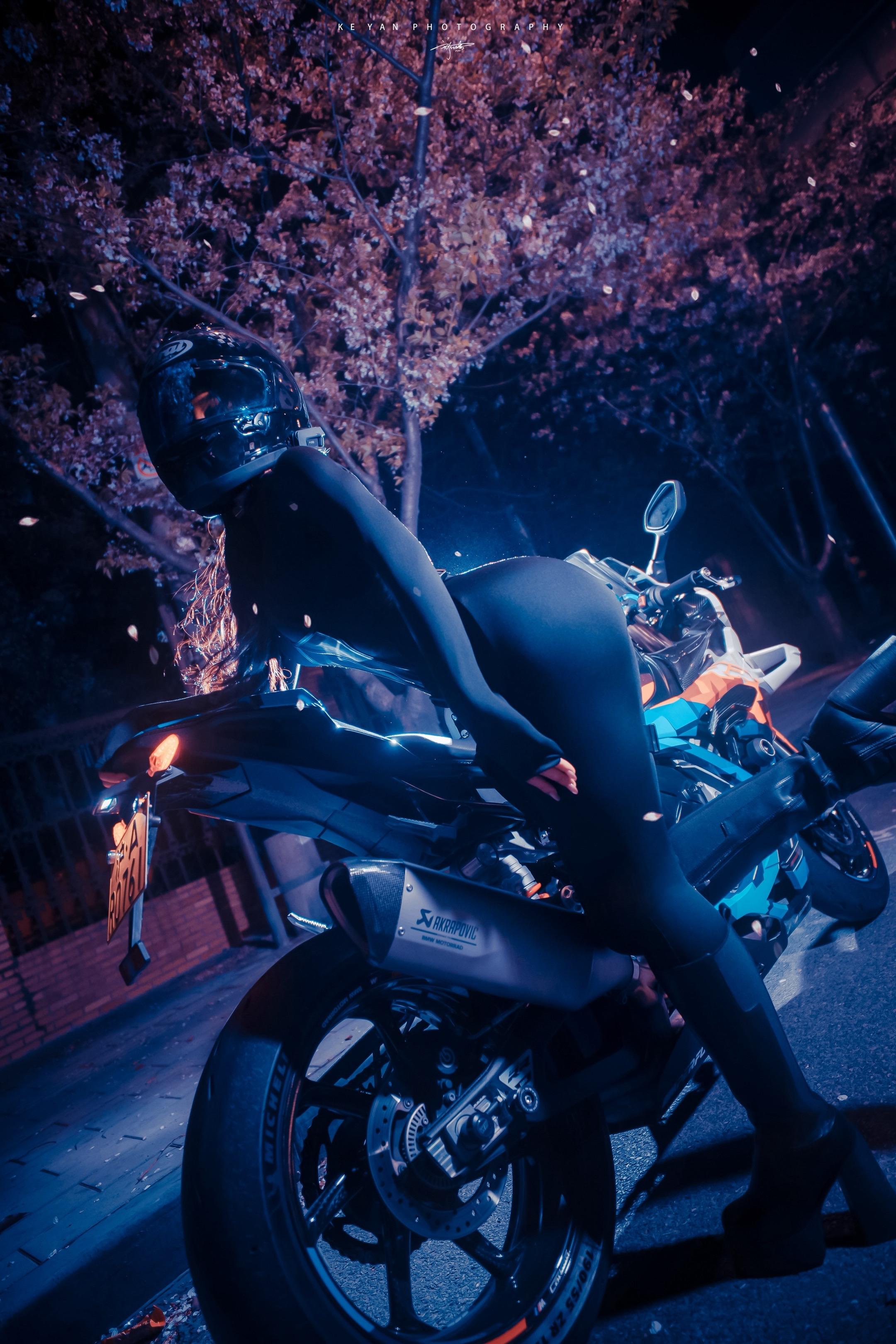 机车硬照 机车摄影 机车拍照 发一张你的摩托车帅照 超自由机车girl